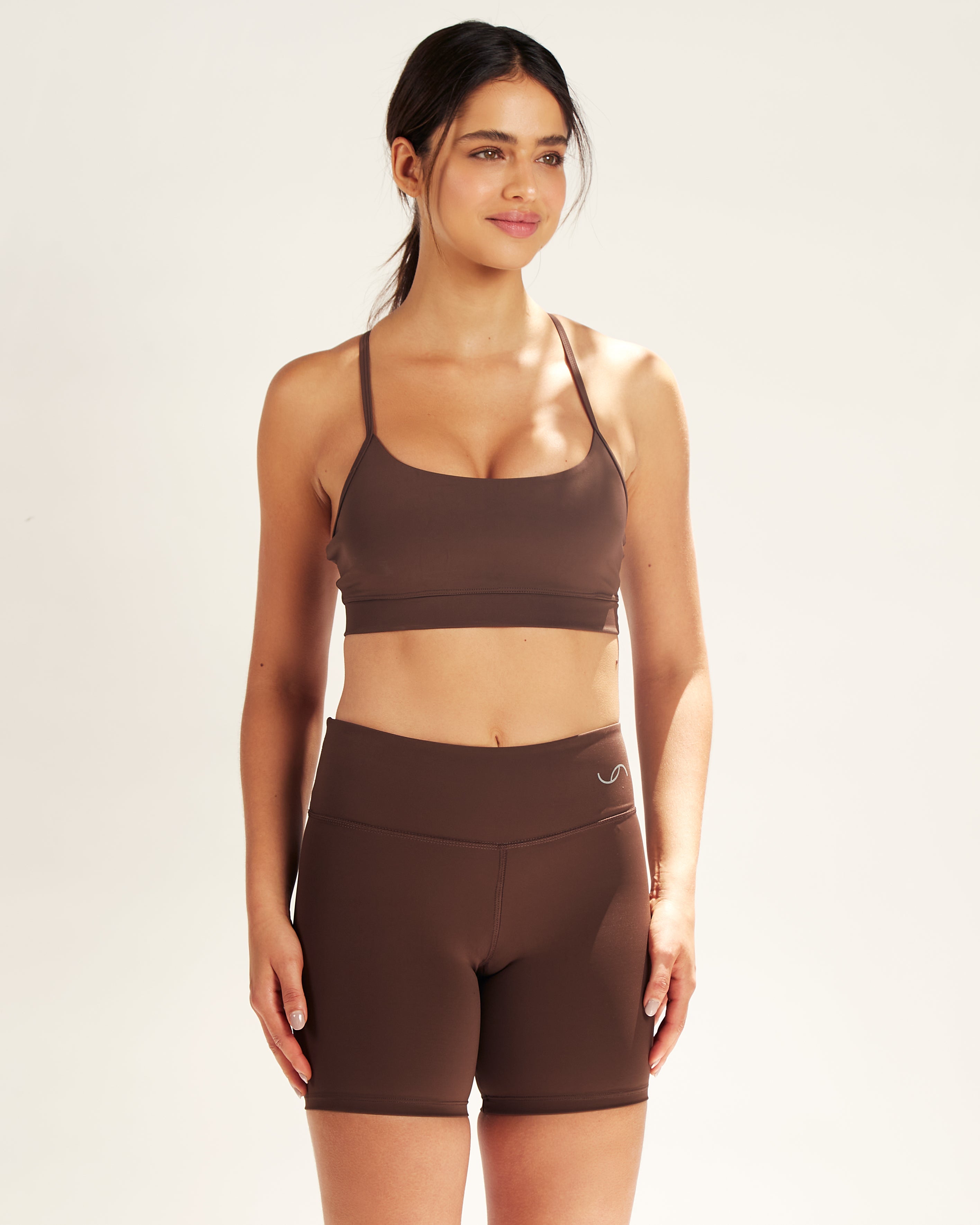 ¿Por qué deberíamos ser más conscientes del tipo de ropa que compramos y su impacto en el medio ambiente?